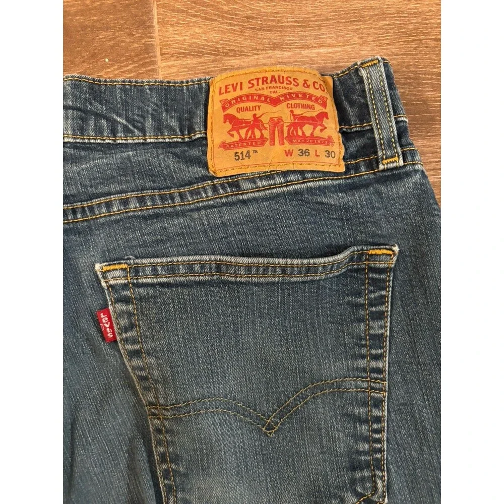 Mens Levi’s 514 Size 36/30‎ Medium Wash Denim Straight Leg Blue Jeans EUC